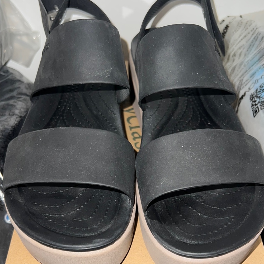 Crocs Brooklyn Low Wedge